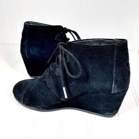 Toms Black Ankle Booties - Picture 4 of 11